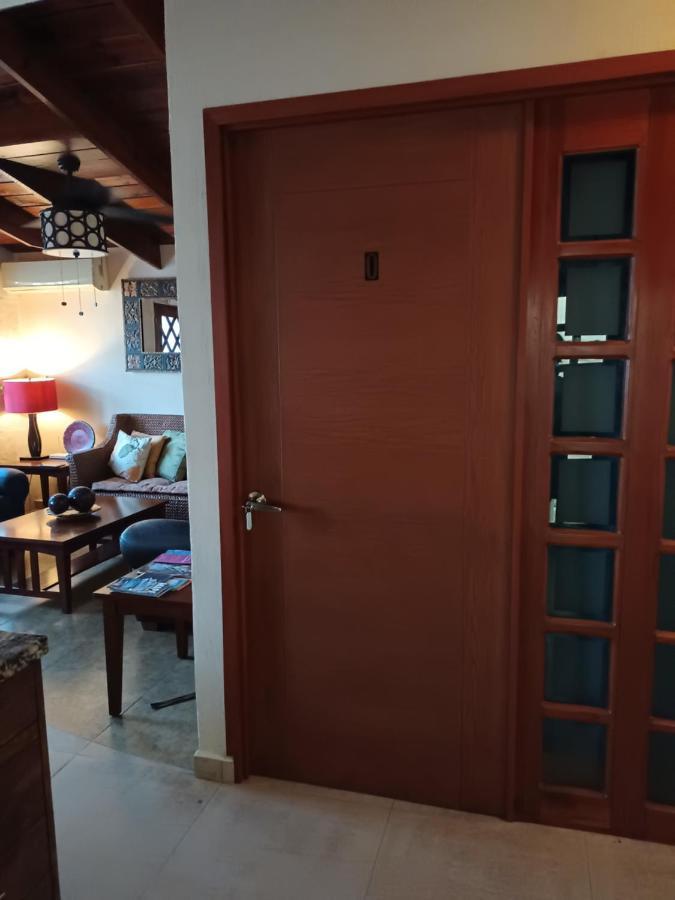 Bed And Breakfast Pecari Cancun Exterior photo